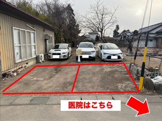 駐車場の出入口  