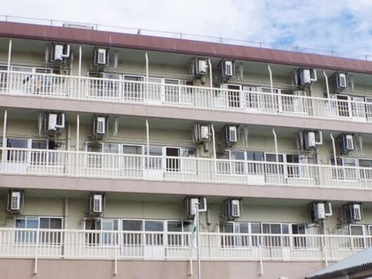 外観の建物正面  
