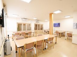 清潔な食堂の様子