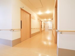 明るい廊下の様子