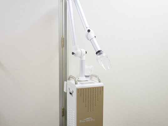 口腔ケア機器のある室内  