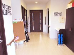 明るい廊下の一角