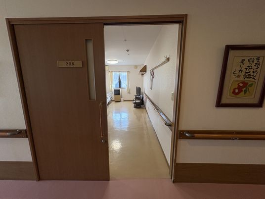 静かな居室の入口