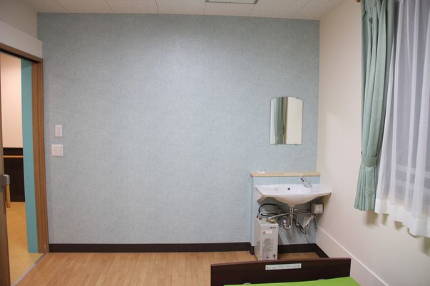 窓辺近くの居室