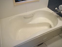 清潔な浴槽の様子