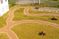散歩道がある広場