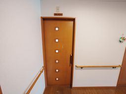 個室の入口