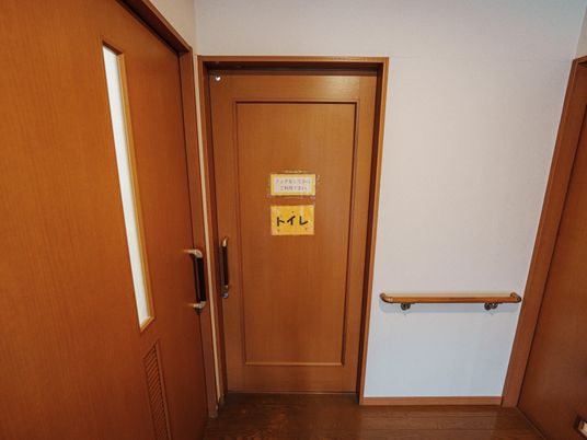 手すりのある廊下