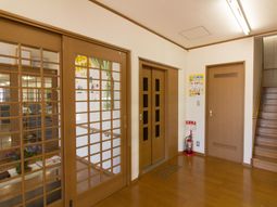 和室風の入口空間