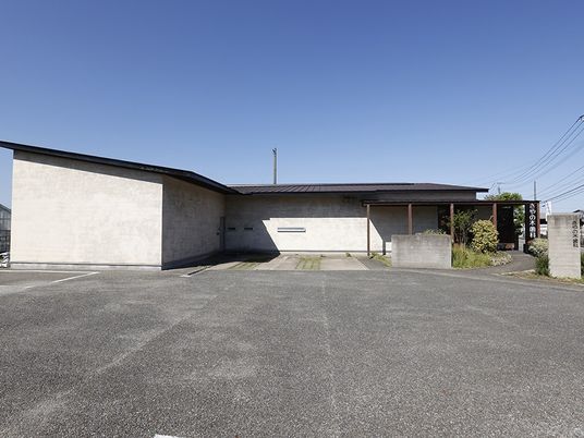外観の建物正面  