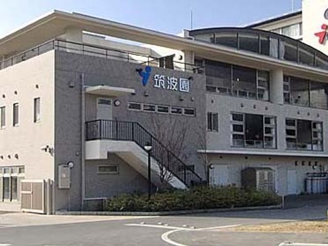モダンな建物の外観 外観 高齢者が安心して過ごせるよう設計された、洗練された外観が特徴です。