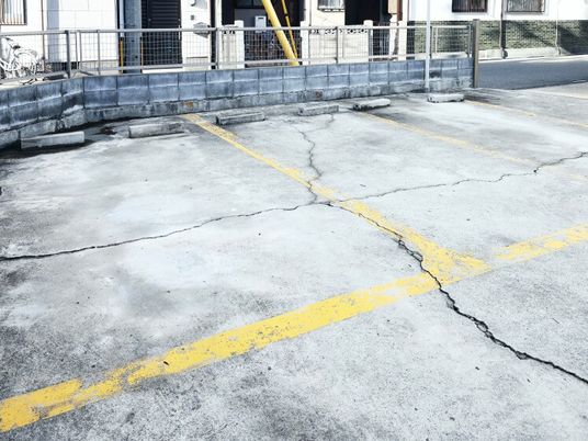 駐車スペース外観  