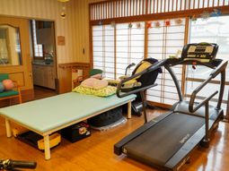 リハビリ器具と和室