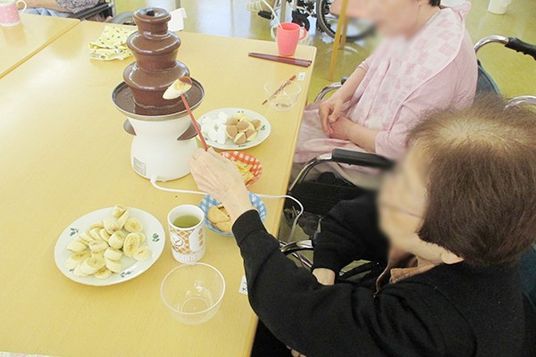 楽しむシーンのテーブル