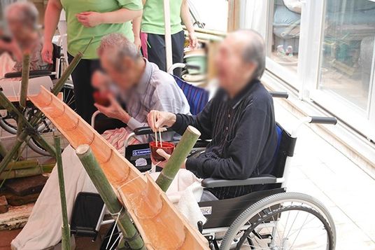 車椅子の方々とバンブー
