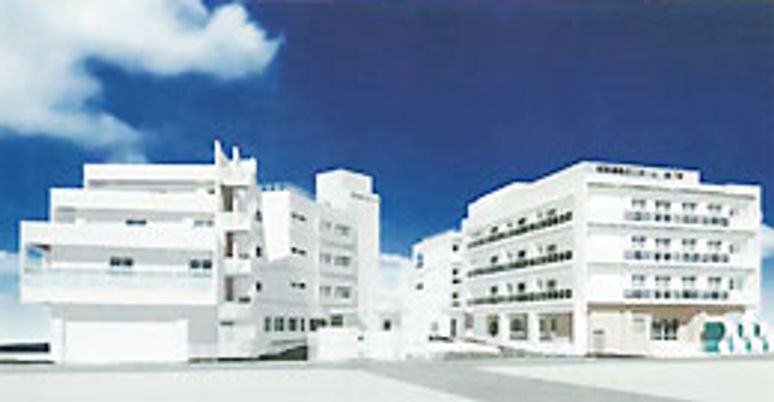 白い建物の外観