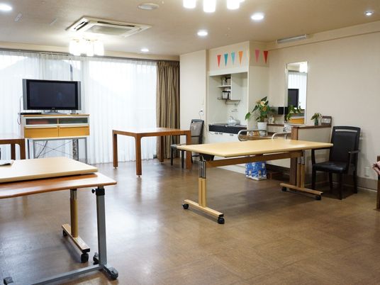 共有スペースの居心地の良い部屋