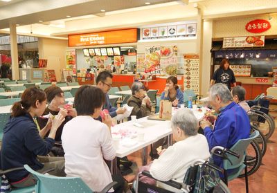 レストランのテーブル席