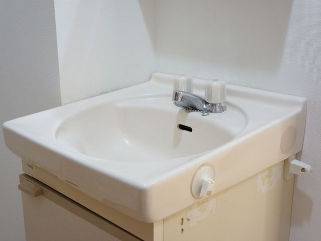 清潔な洗面台 洗面台 使いやすさに配慮された洗面スペースです。日々のご利用に優れた機能性を備えています。