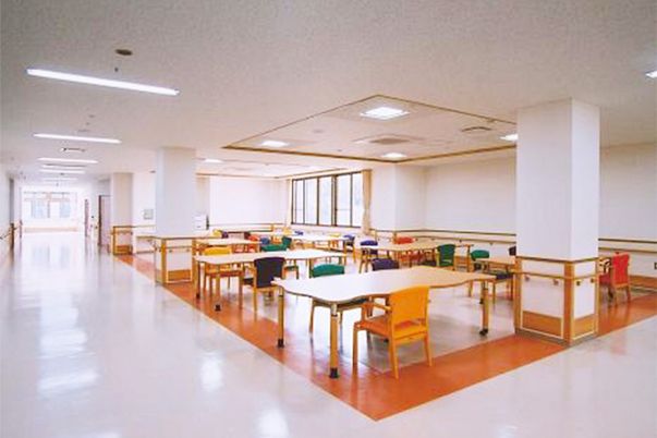 広々としたラウンジ