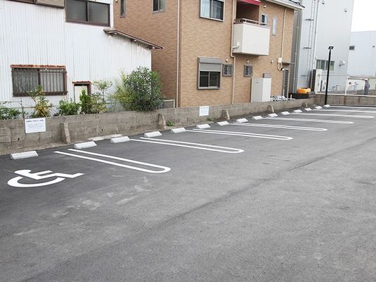 駐車場の区画  
