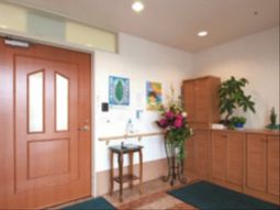 エントランスの明るい雰囲気