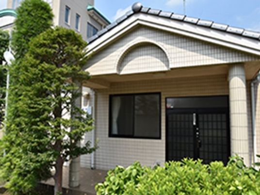 施設の外観