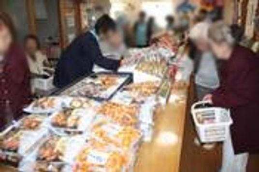 にぎわいある売店