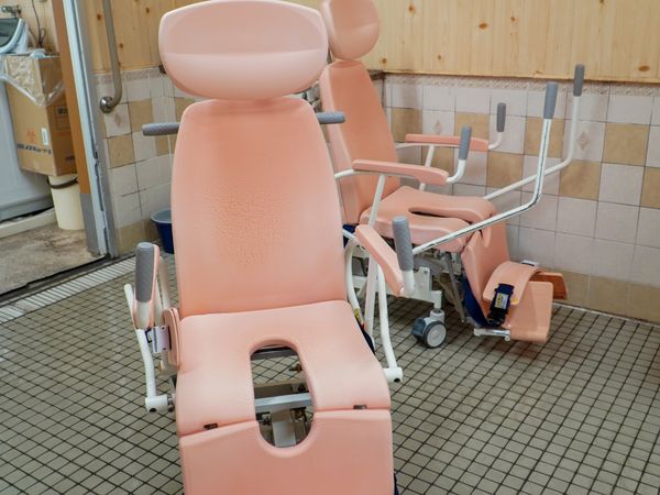 特殊な椅子があるスペース