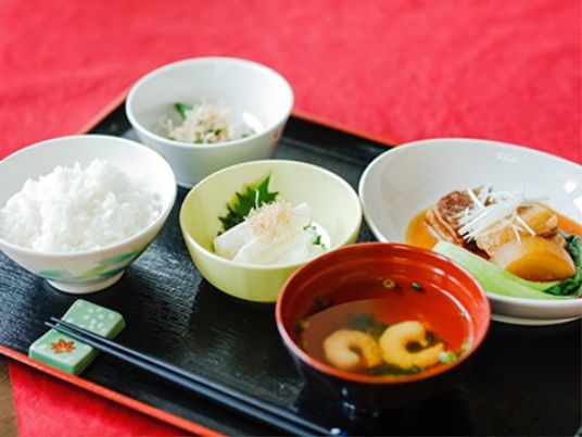栄養バランスの取れた食事
