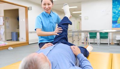 機能訓練室でのサポート