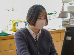 作業中のスタッフイメージ
