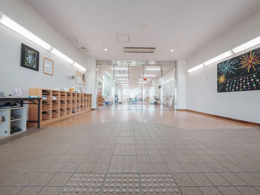広いエントランス