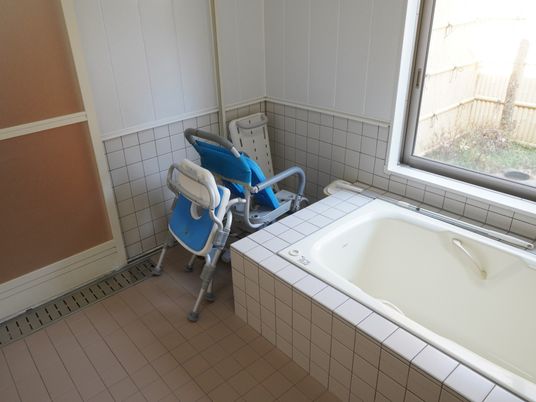 大きな窓の浴室