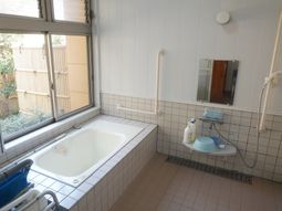 清潔な浴室