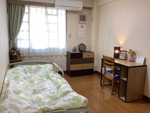 清潔で整理された居室