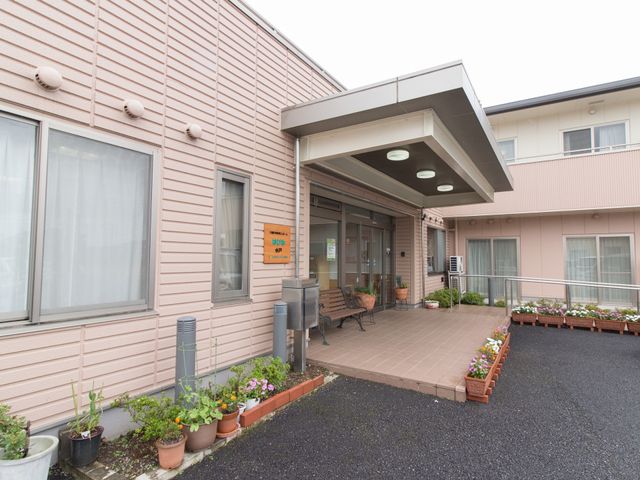 エントランスの外観
