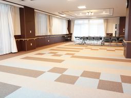 明るい多目的空間