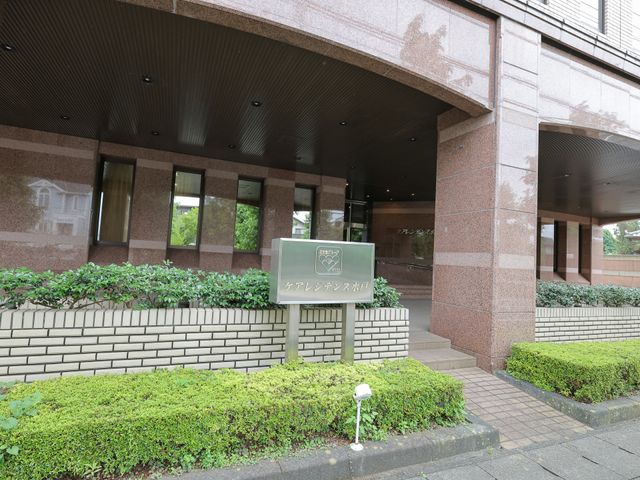 エントランスの風景 エントランス 緑豊かなエントランスがお出迎え。ゆとりあるアプローチは訪れる方々の心を和ませます。