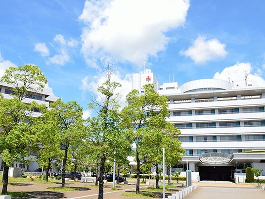 病院併設の外観  