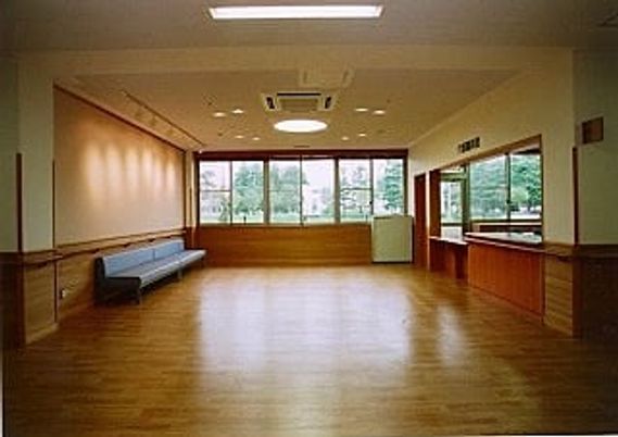 広い窓のある部屋