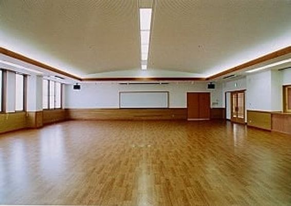 広々とした多目的室