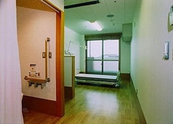 明るい個室の居室