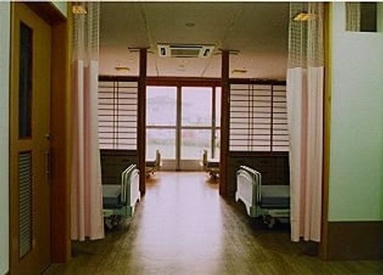 落ち着いた雰囲気の廊下