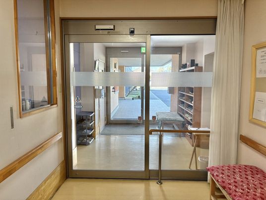 静かなエントランス
