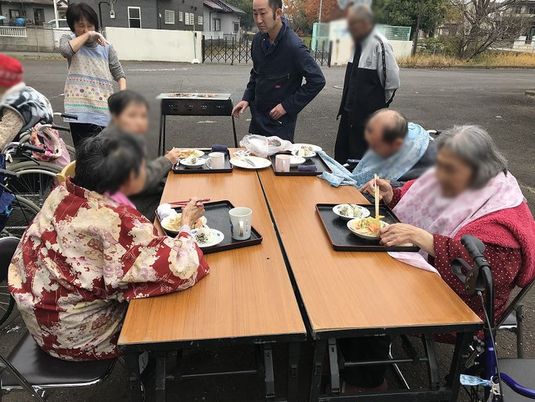 交流の場、庭