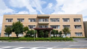 立派な建物の外観