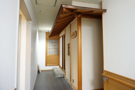 和風の廊下と部屋の入口