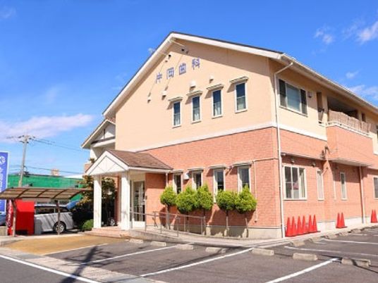 外観の建物正面  