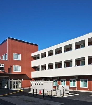 開放的な建物外観